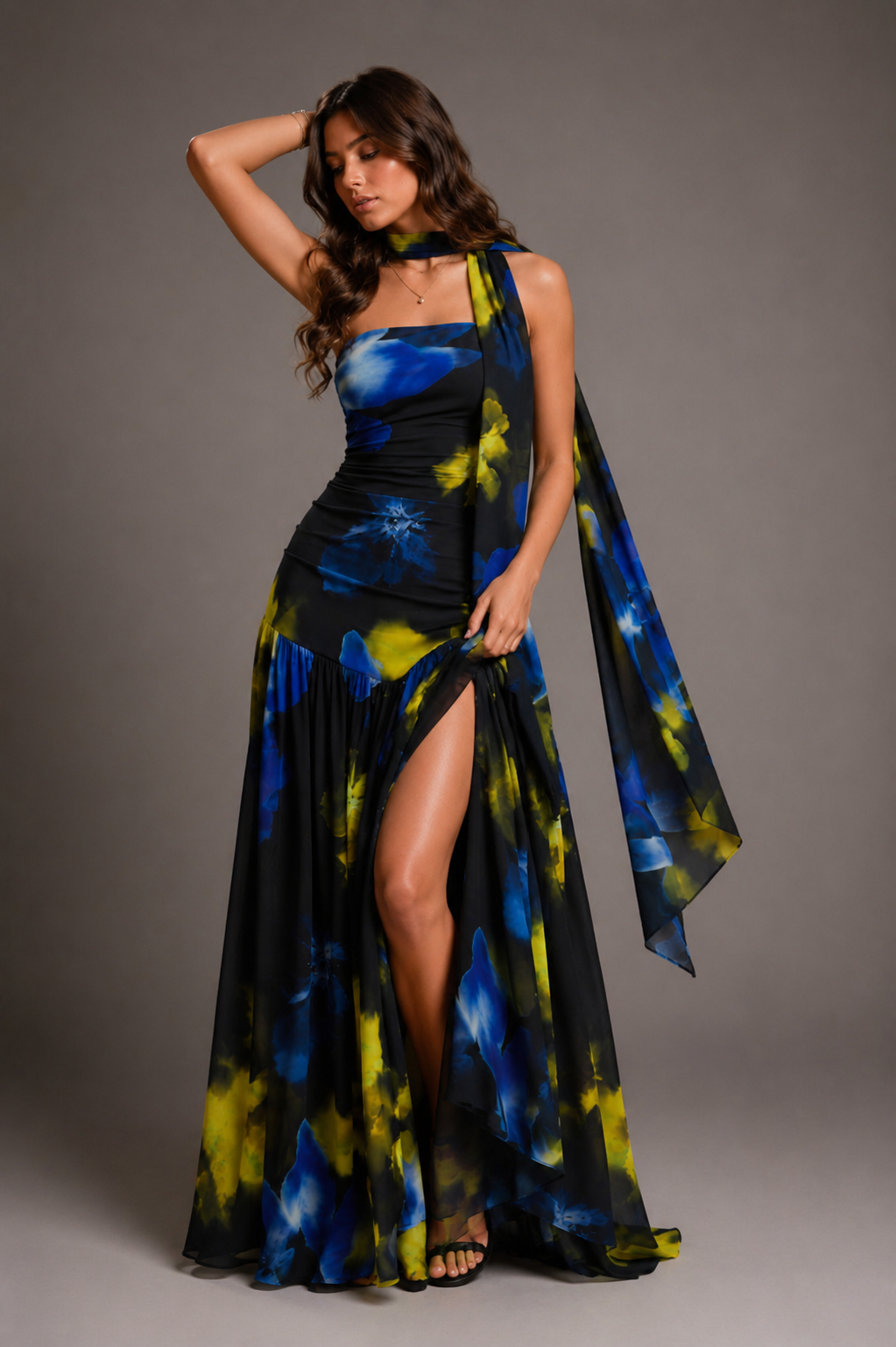 Ladies Sleeveless Tie Neck Maxi Dress - Perfect For Evening And Summer Beach Dress With Comfortable Fabric