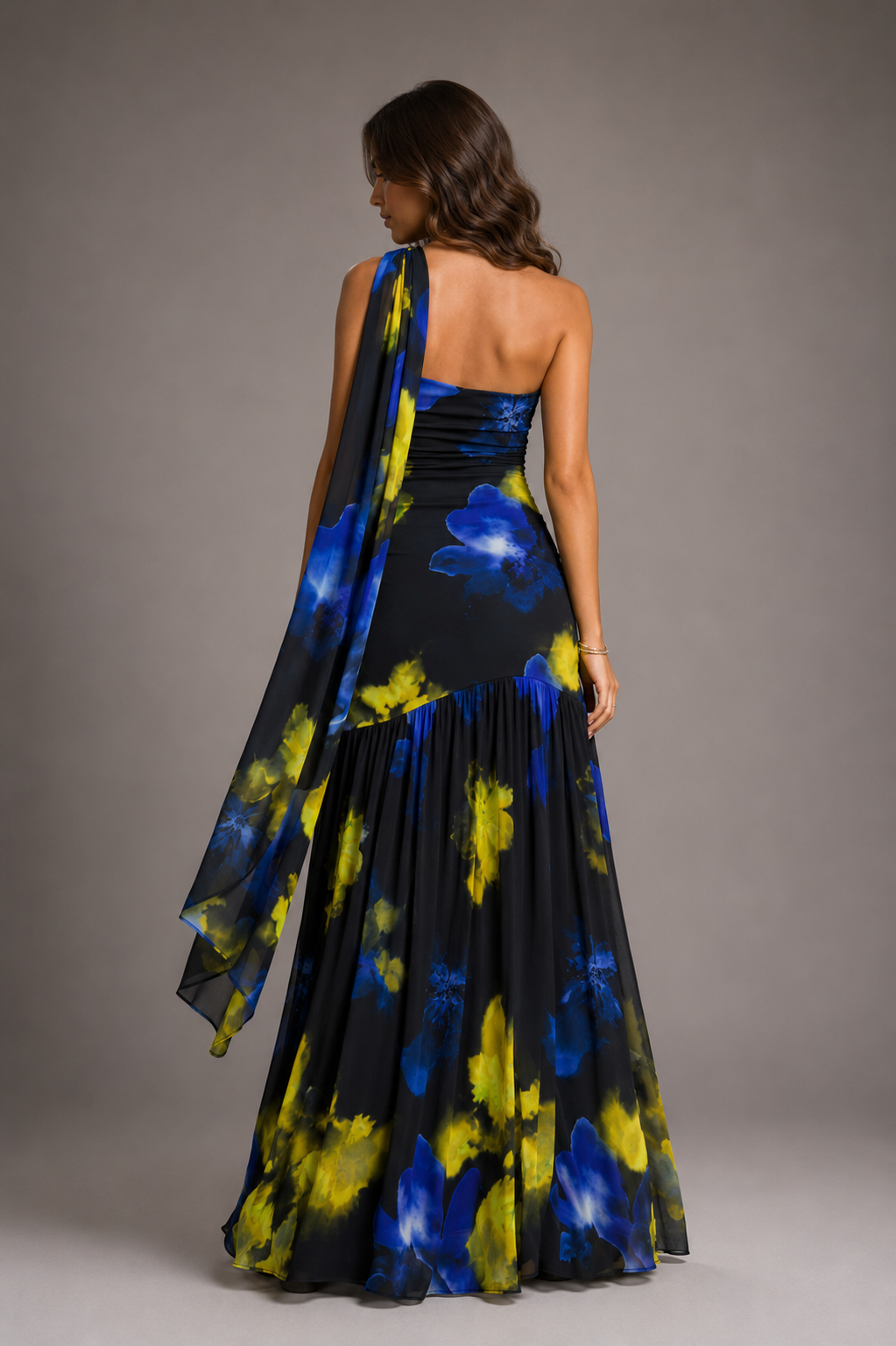 Ladies Sleeveless Tie Neck Maxi Dress - Perfect For Evening And Summer Beach Dress With Comfortable Fabric